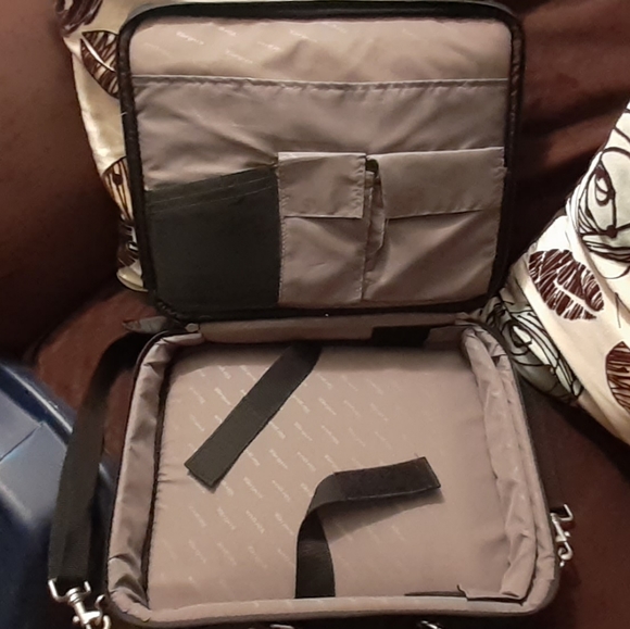 Laptop suitcase - Picture 4 of 5